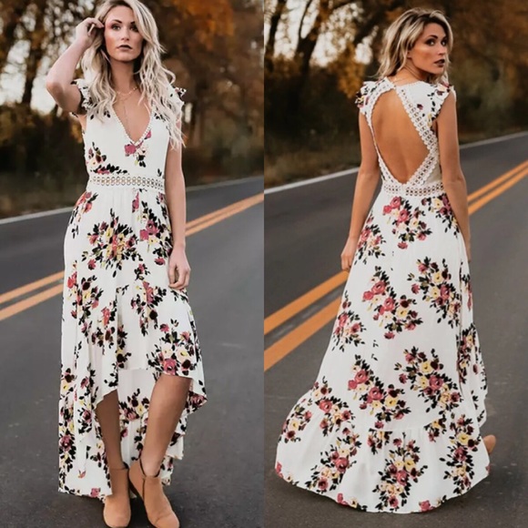 Boutique Dresses & Skirts - CAMILLE💐Ivory Boho Floral Print Dress